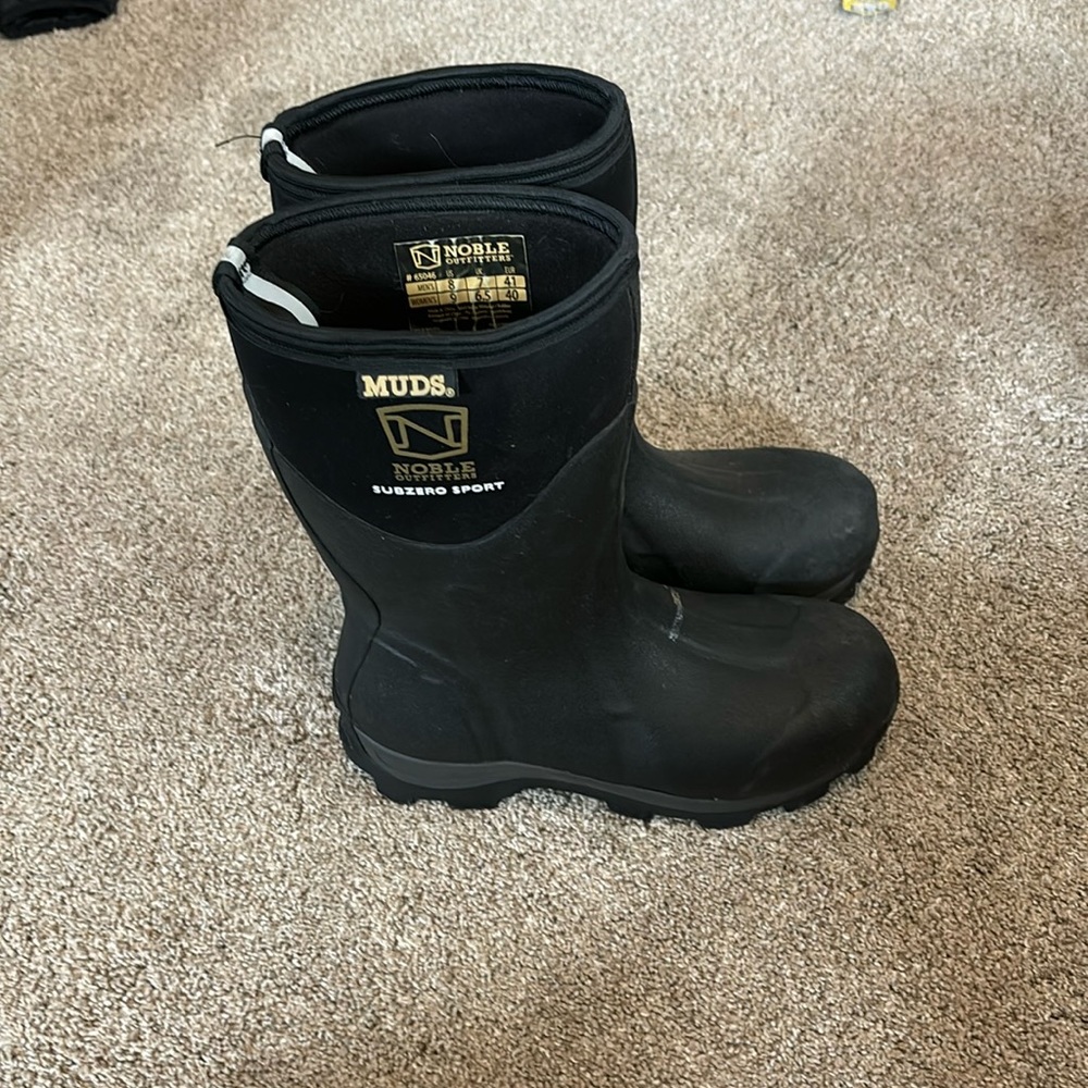 Work/outdoor boots, size 8, good condition. - Picture 1 of 2
